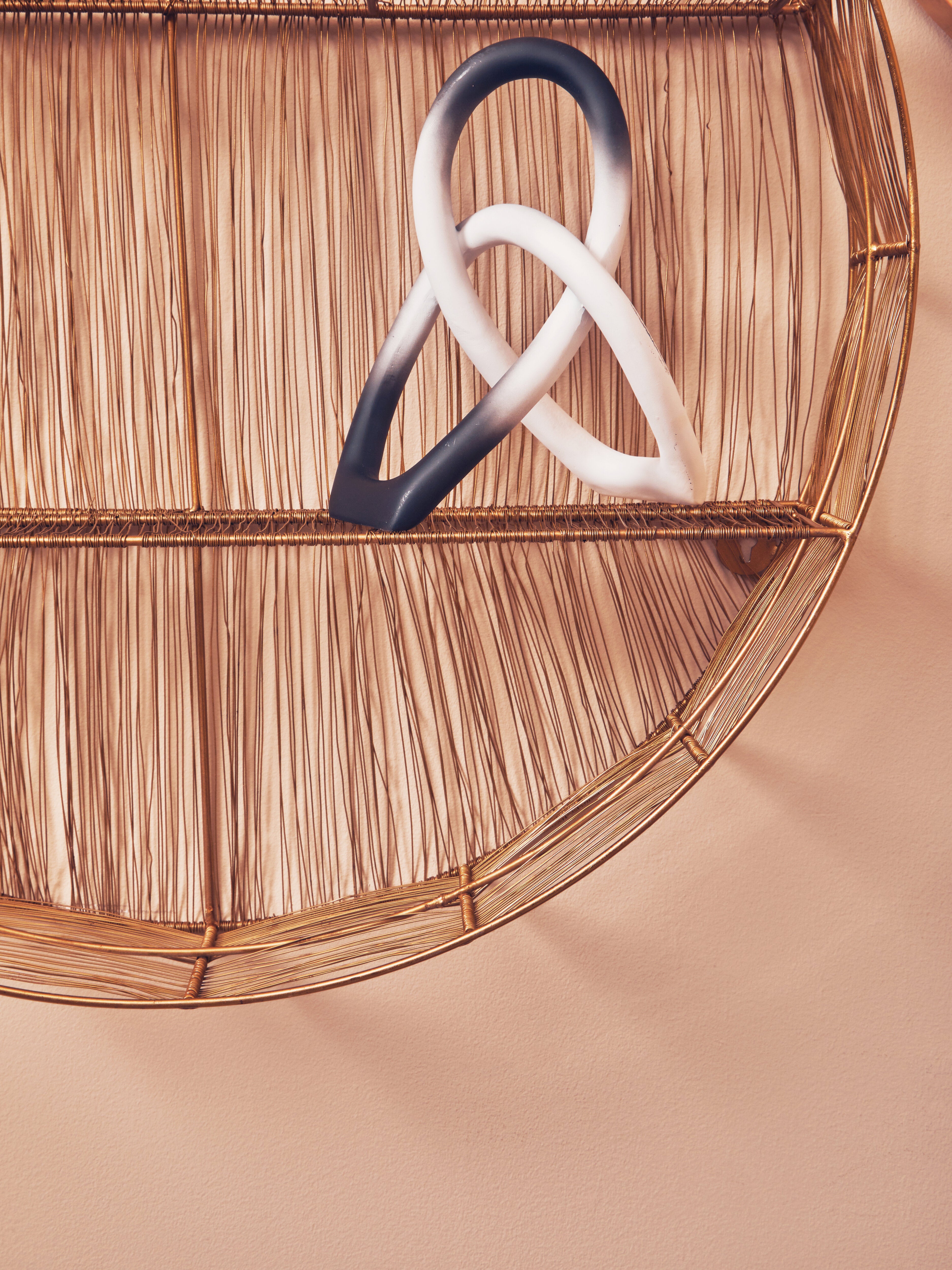 Bobbin Ombre Black & White Sculpture